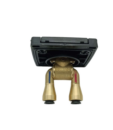 Toma de ducha negra con mezclador | Distribuciones Camper