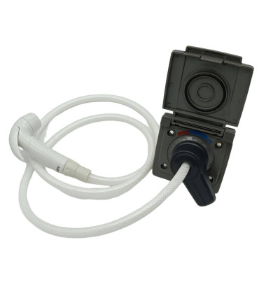 Toma de ducha gris con mezclador