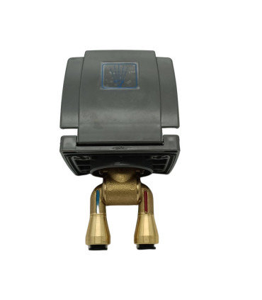 Toma de ducha gris con mezclador | Distribuciones Camper